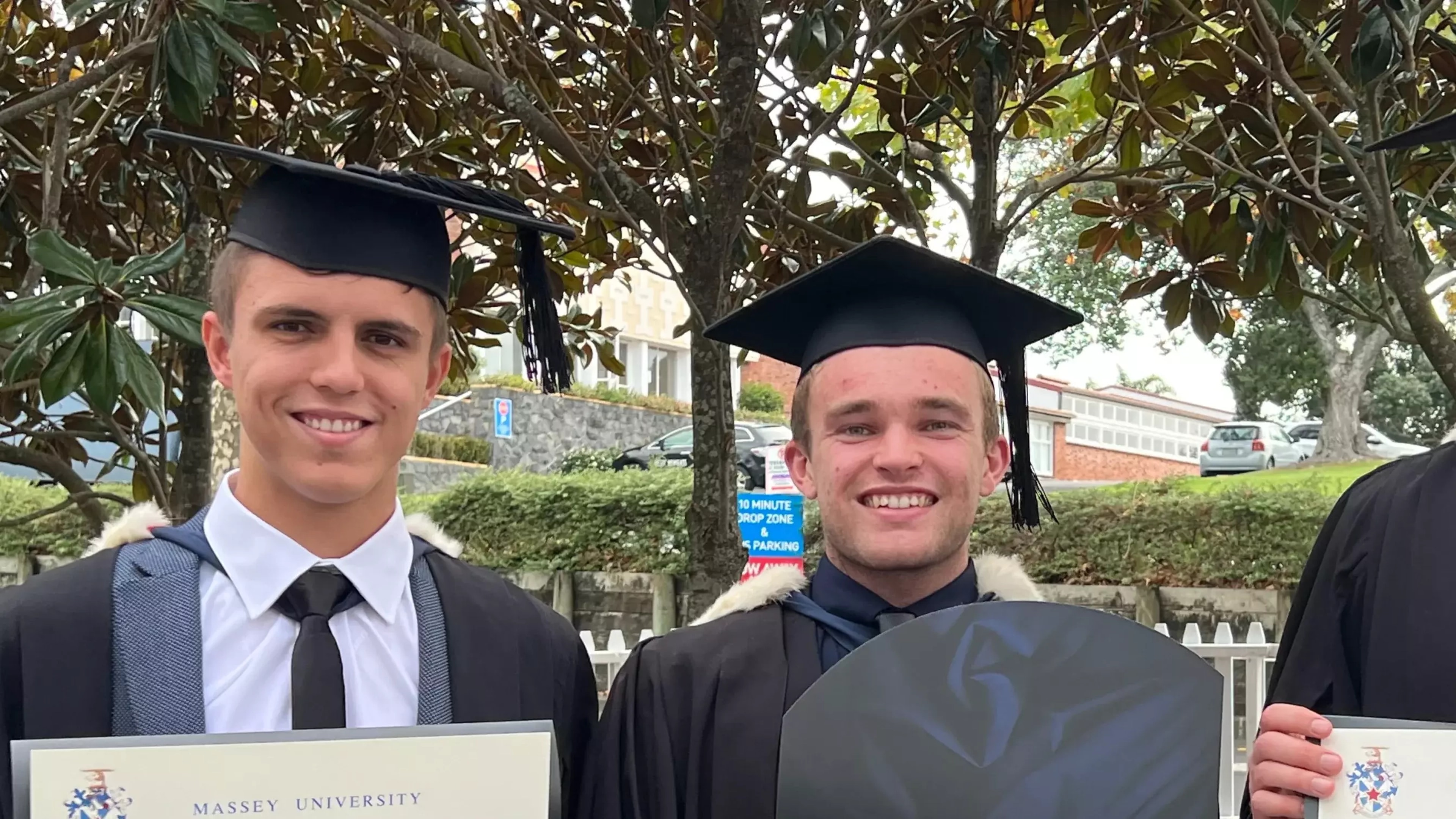 Cropped cc64e0ee4ac91d835ebccb92ba08b0e0